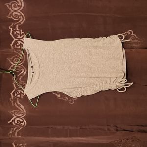 Gray sinched sides shirt